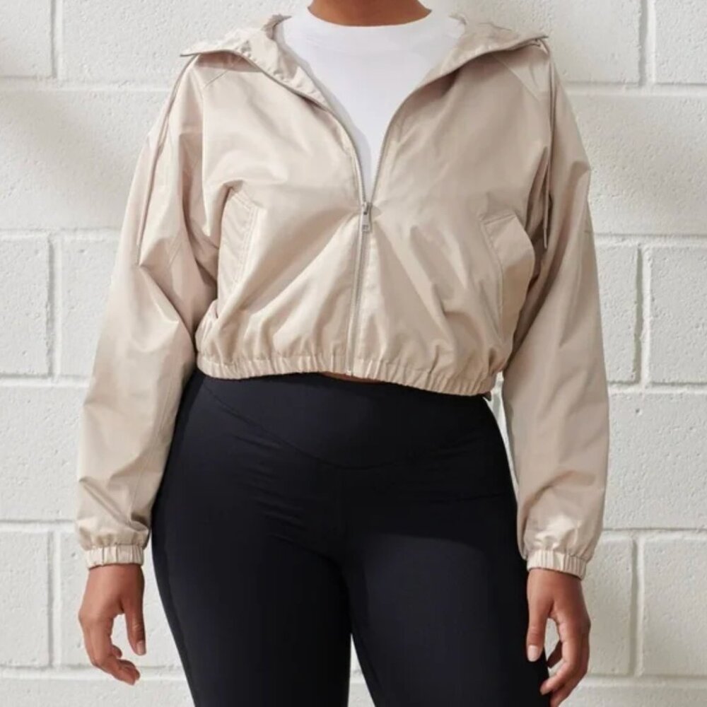 Abercrombie & Fitch YPB Satin Windbreaker in Sand